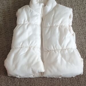 btween Cream Puffer Vest